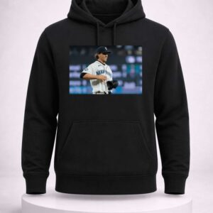 mariners catch ball in shirt1
