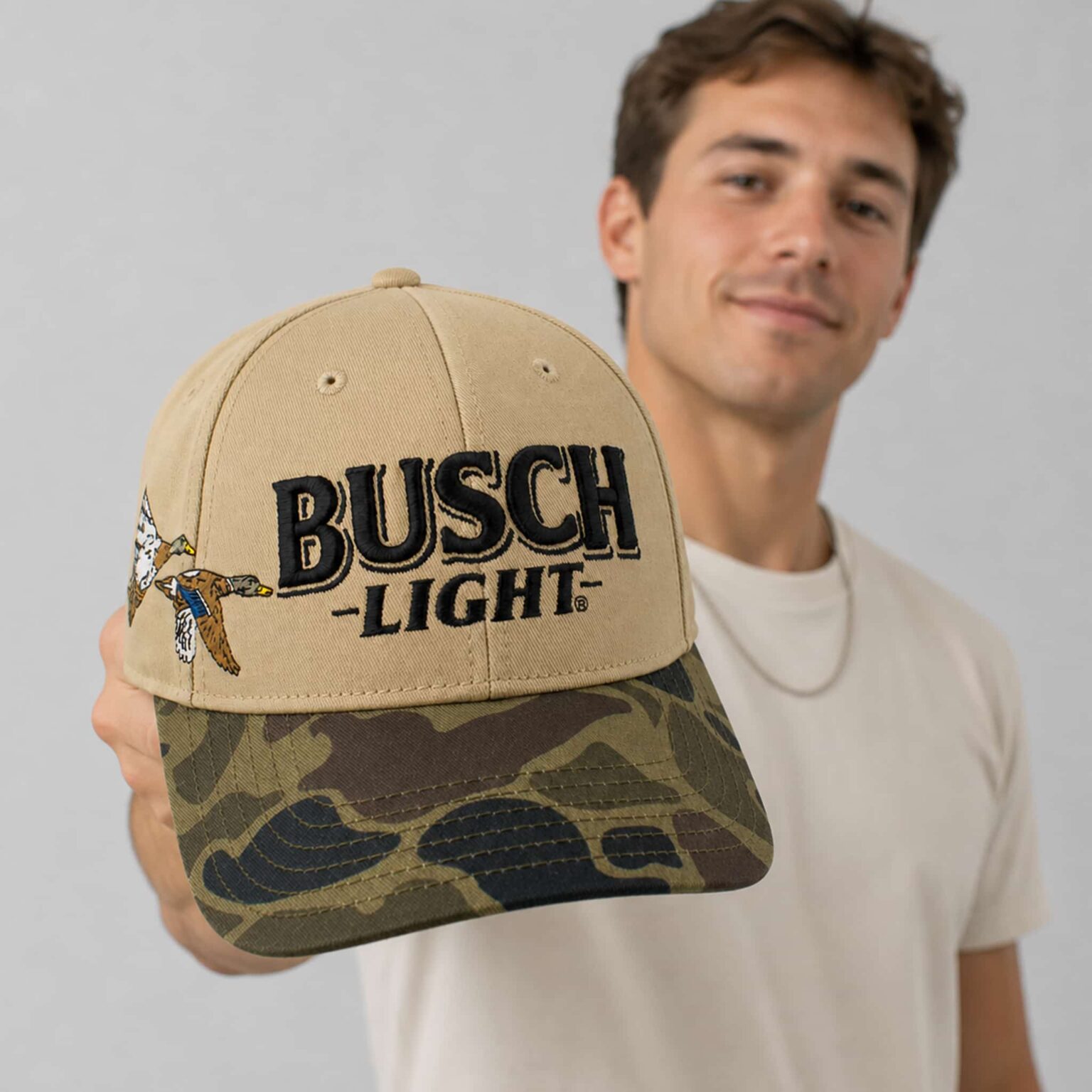 tyler bertuzzi busch light duck camo hat2